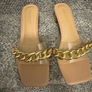 Shoe Dazzle Tan and Gold Chain Mules